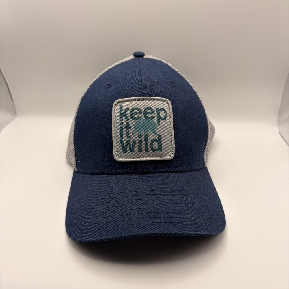 Columbia Keep It Wild Trucker Hat S/M Flexfit 110 Navy Gray Mesh Cap